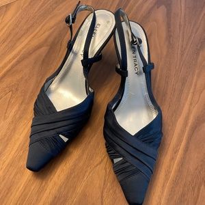 Ellen Tracy navy satin slingbacks, size 8…